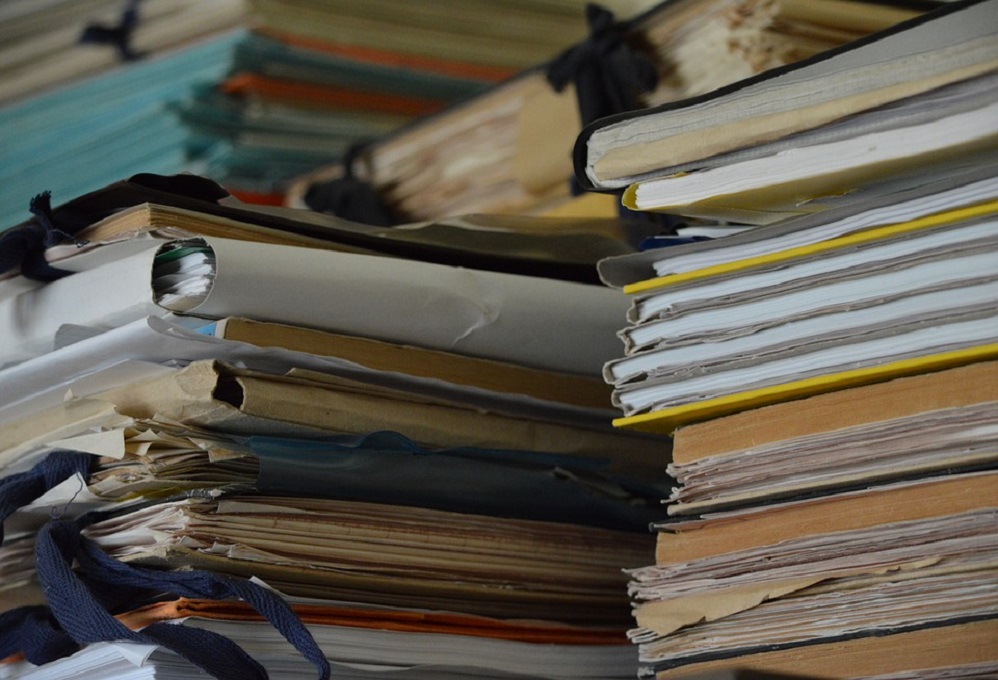 La mejor manera de organizar archivos en papel: 7 consejos para una oficina en casa eficiente